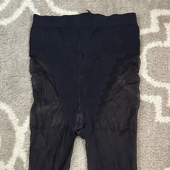 NWOT Black Sheer Pantyhose, size S - Picture 2 of 3